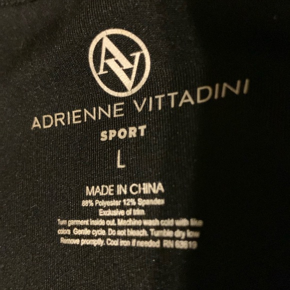 Black Zip-Front Sports Bra - Picture 2 of 5